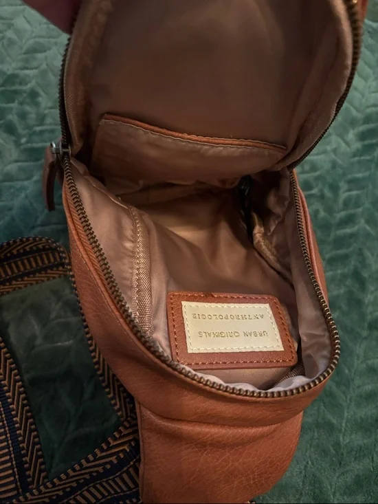 Urban Originals Anthropology Sling Bag Brown Detachable Strap - Picture 7 of 10